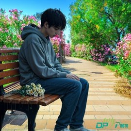 Alone dp 